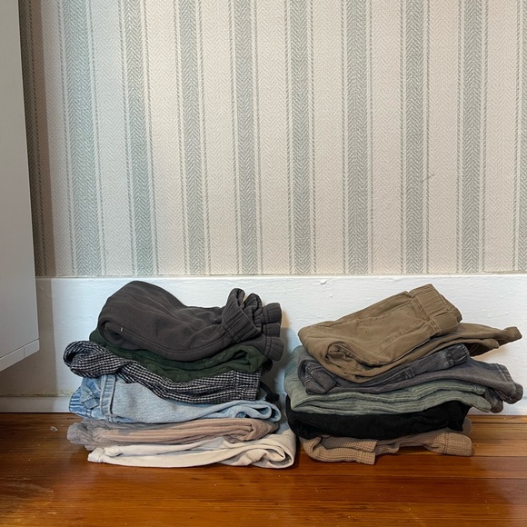 Toddler boys clothing lot - Picture 8 of 8